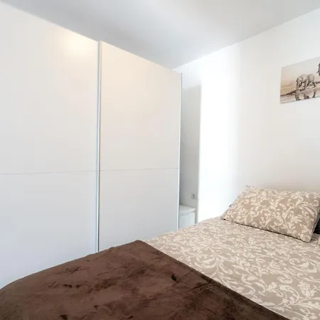 Apartamento ático Con Barbacoa Y Terraza *